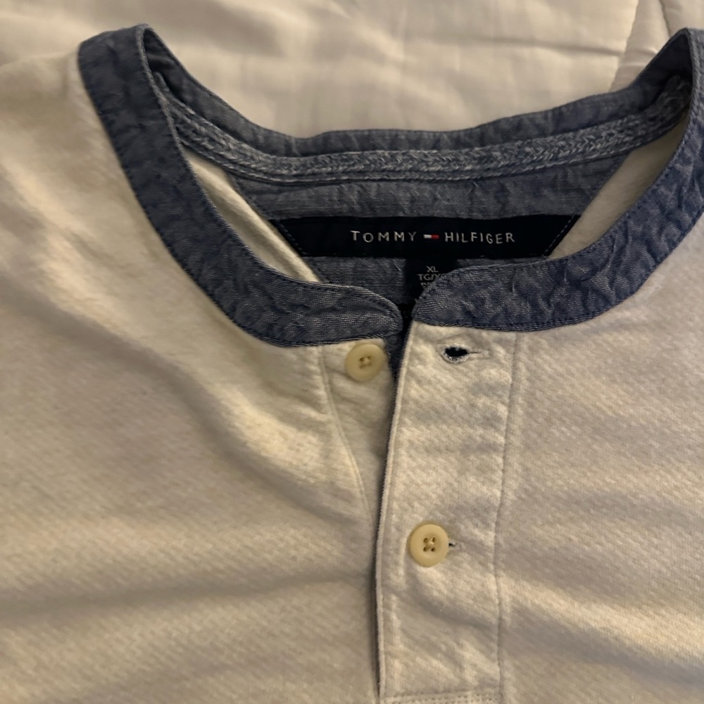 Tommy Hilfiger Men's White and Blue Button Down Shirt